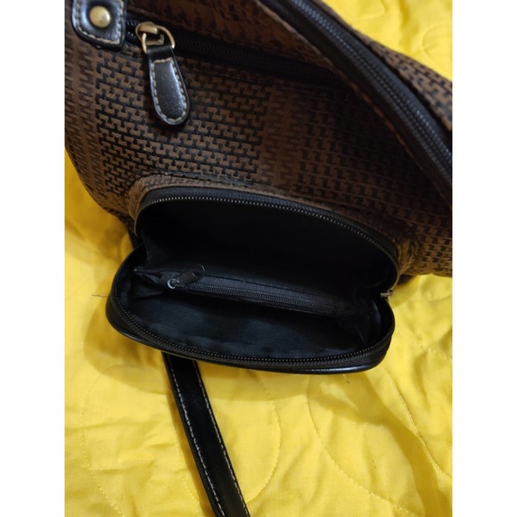 Wool Crossbody Bag, Multiple Pockets & Zipper Pockets - Picture 4 of 7